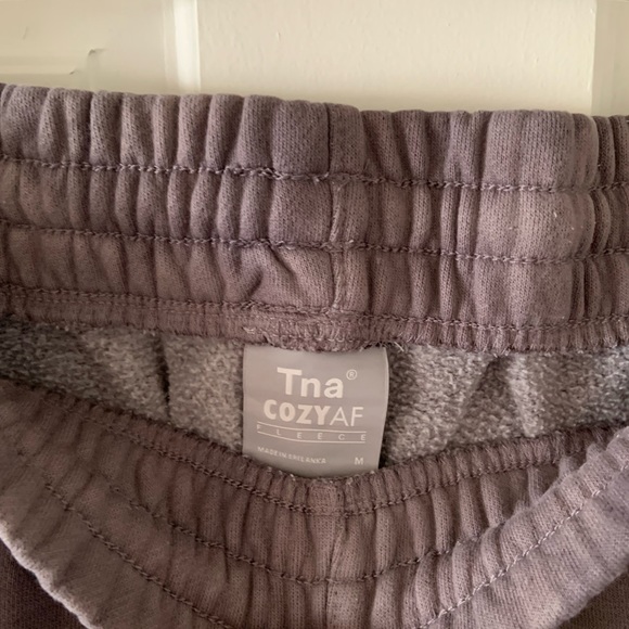 Aritzia TNA boyfriend fit sweatpants, size medium. - Picture 2 of 5
